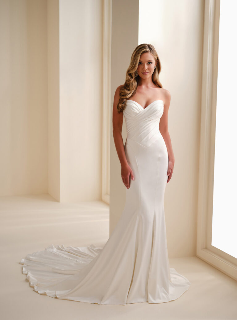 Full-length front view of the E625 ivory mermaid bridal gown with sweetheart neckline and train